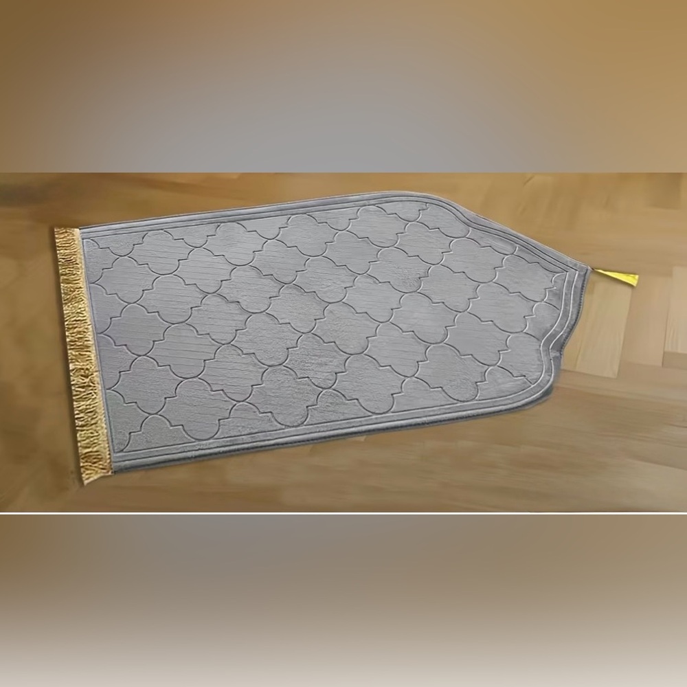 Gray Prayer / Salah Mat